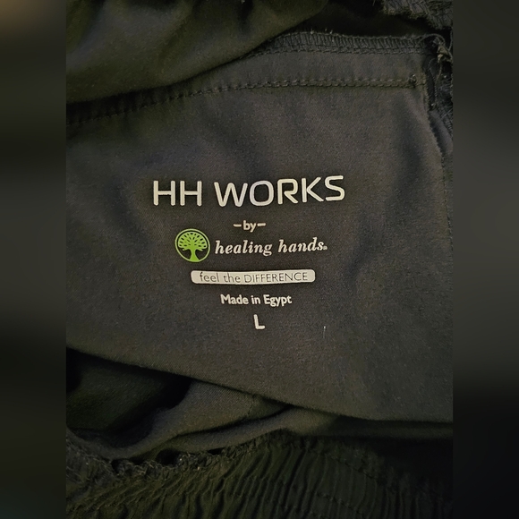 Healing hands jogger scrub pants - Picture 3 of 4